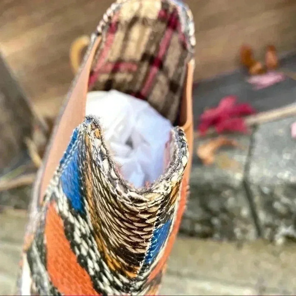 NEW Cute & Trendy Vegan Material Snake embossed slip on Duck Boots - Picture 12 of 16